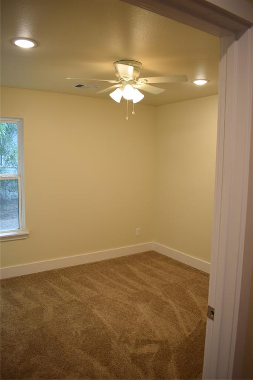 825 W Walker Street Property Photo 18