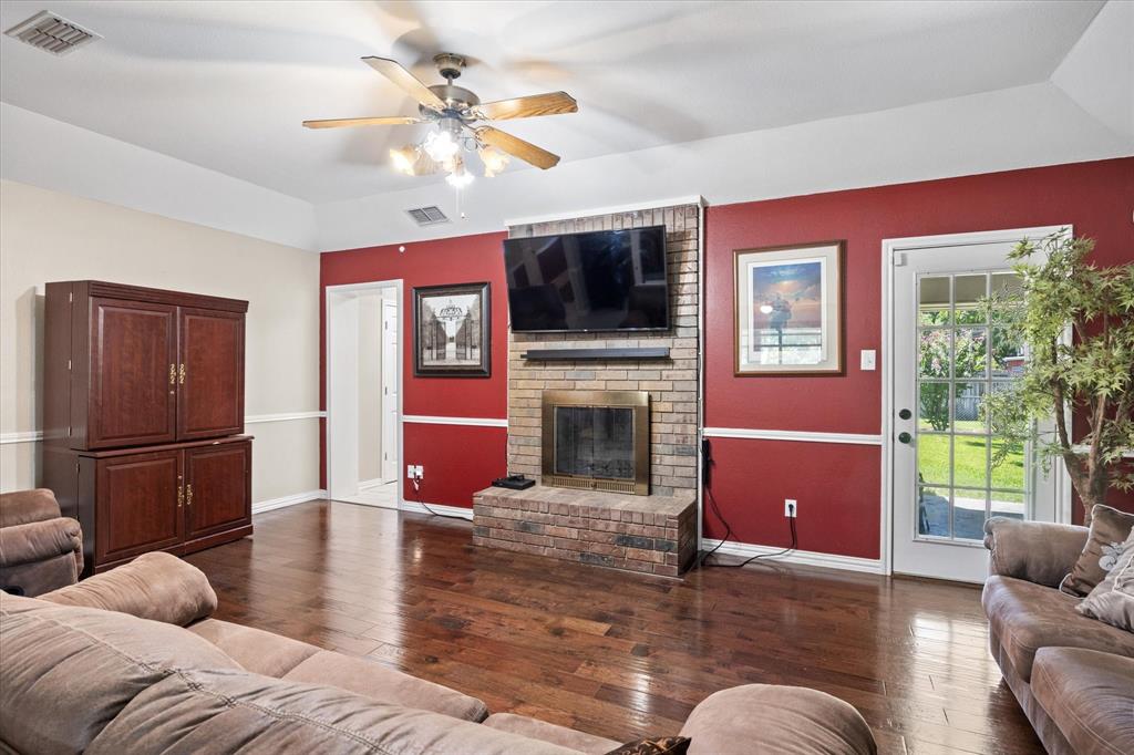 1318 N Dale Street Property Photo 7