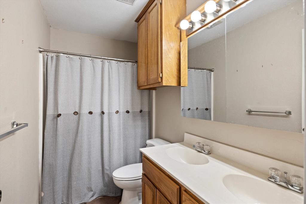 1318 N Dale Street Property Photo 10