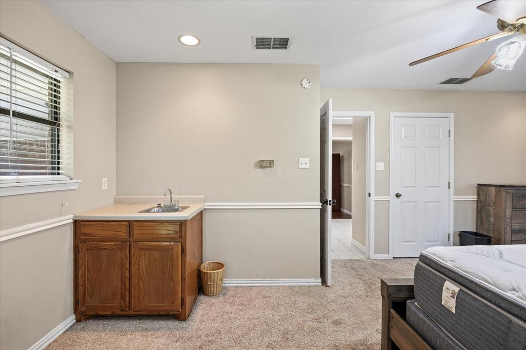 1318 N Dale Street Property Photo 17