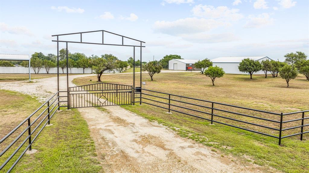 7517 Us Highway 67 Property Photo 1