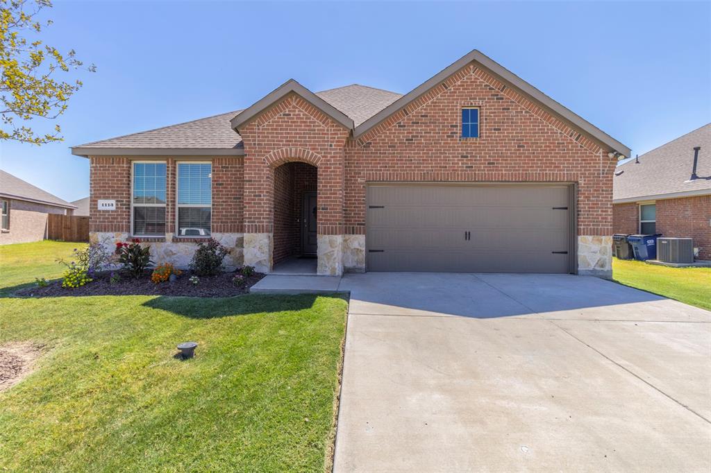 1113 Quaint Meadow Drive Property Photo 1