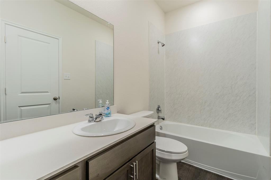 1113 Quaint Meadow Drive Property Photo 11