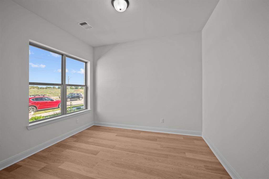 1216 Carnation Drive Property Photo 3
