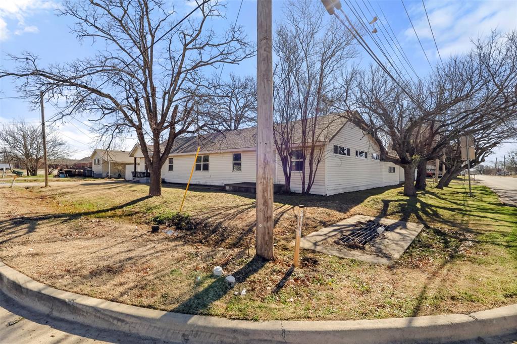 409 Jefferson Avenue Property Photo 2