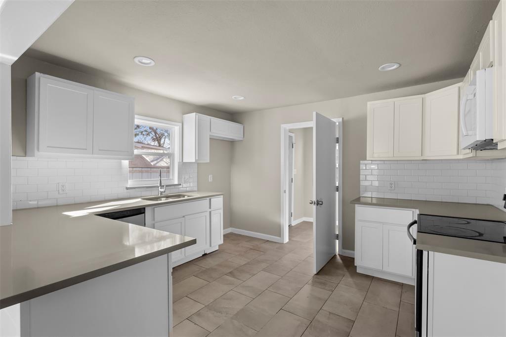 409 Jefferson Avenue Property Photo 6