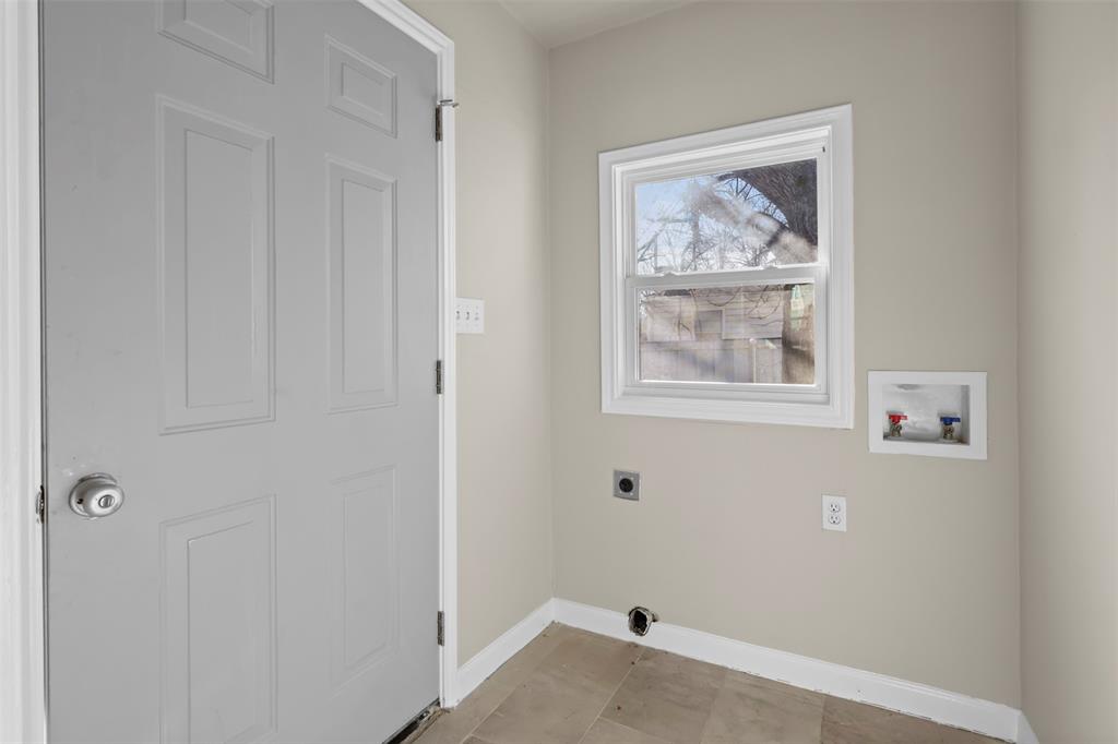 409 Jefferson Avenue Property Photo 11