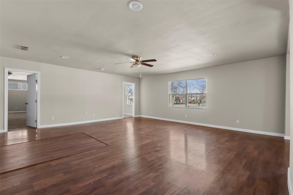 409 Jefferson Avenue Property Photo 14