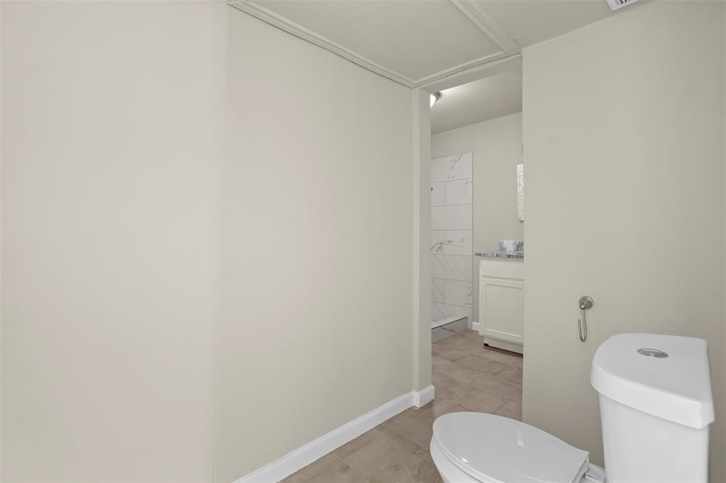 409 Jefferson Avenue Property Photo 25