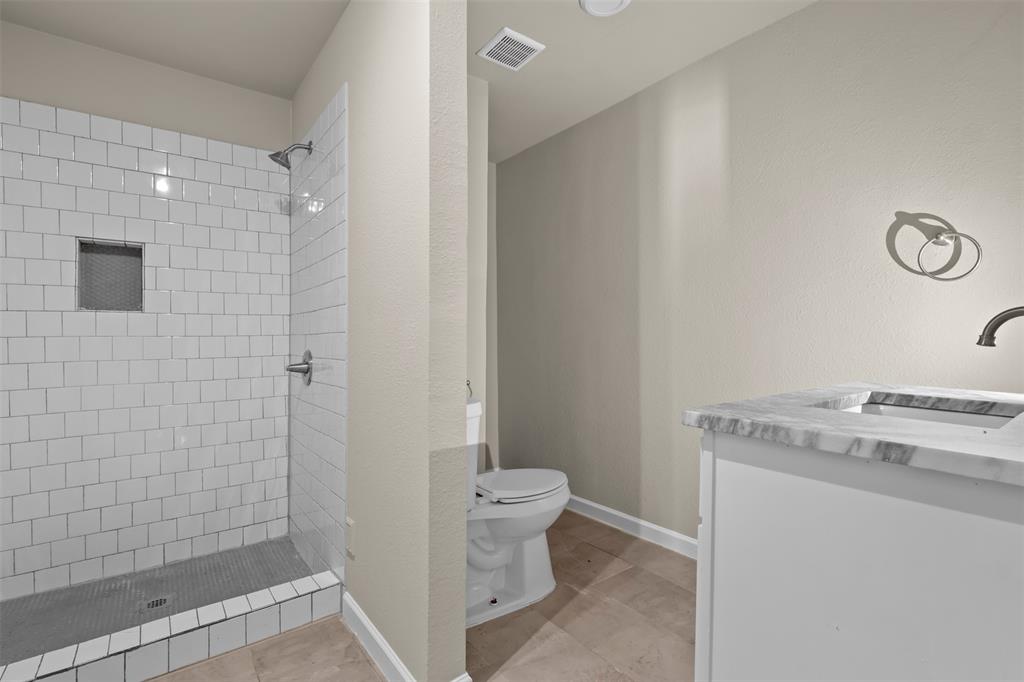 409 Jefferson Avenue Property Photo 28