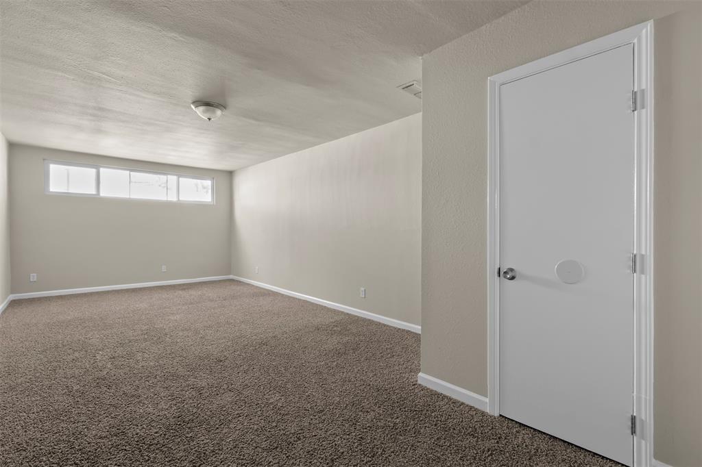 409 Jefferson Avenue Property Photo 32
