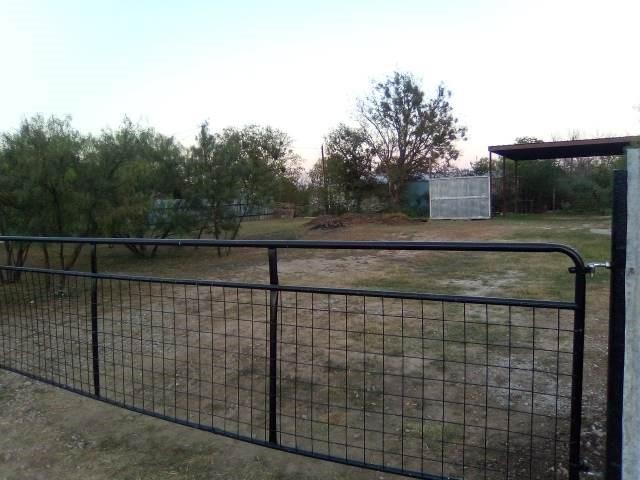 815 Pear Street Property Photo 2