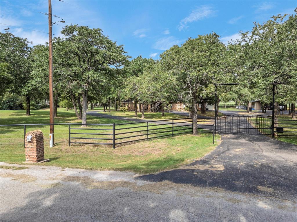 120 Deer Park Court Property Photo 2