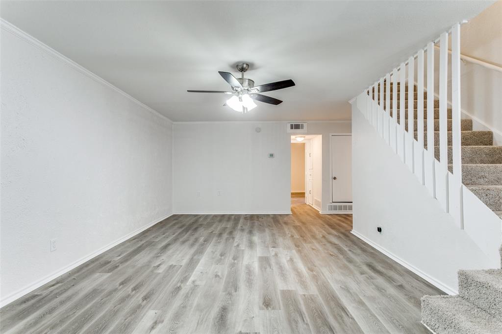 2823 Summit View Drive Property Photo 3