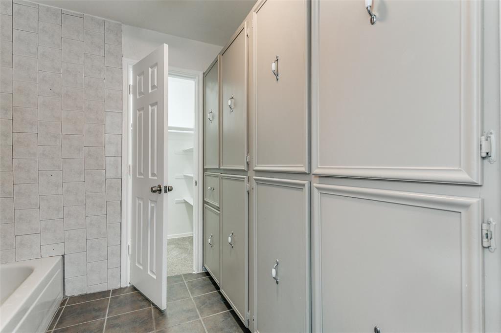 2823 Summit View Drive Property Photo 23