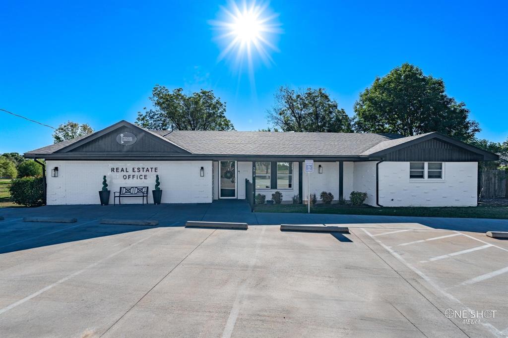 5919 Buffalo Gap Road Property Photo