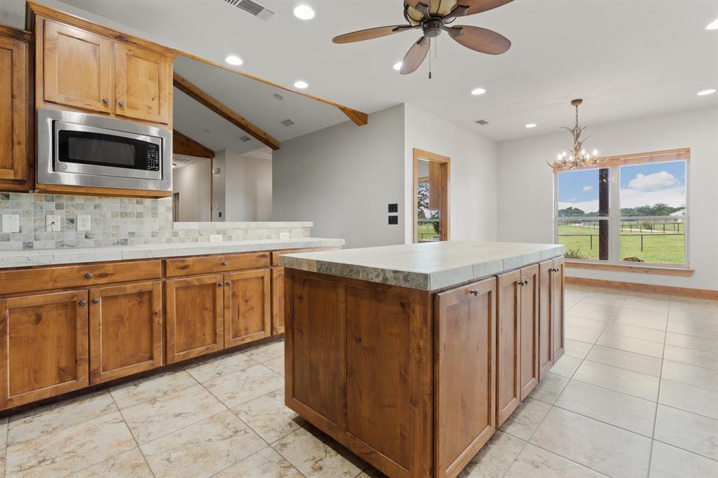 1461 Fm 934 Property Photo 10