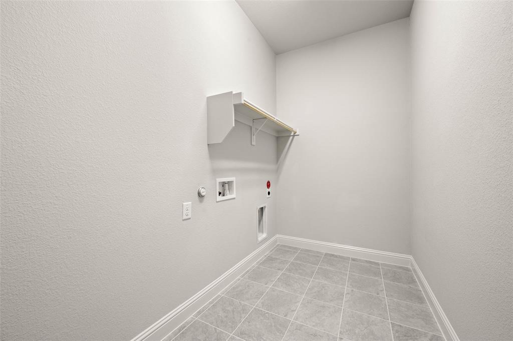 409 Elyse Road Property Photo 9