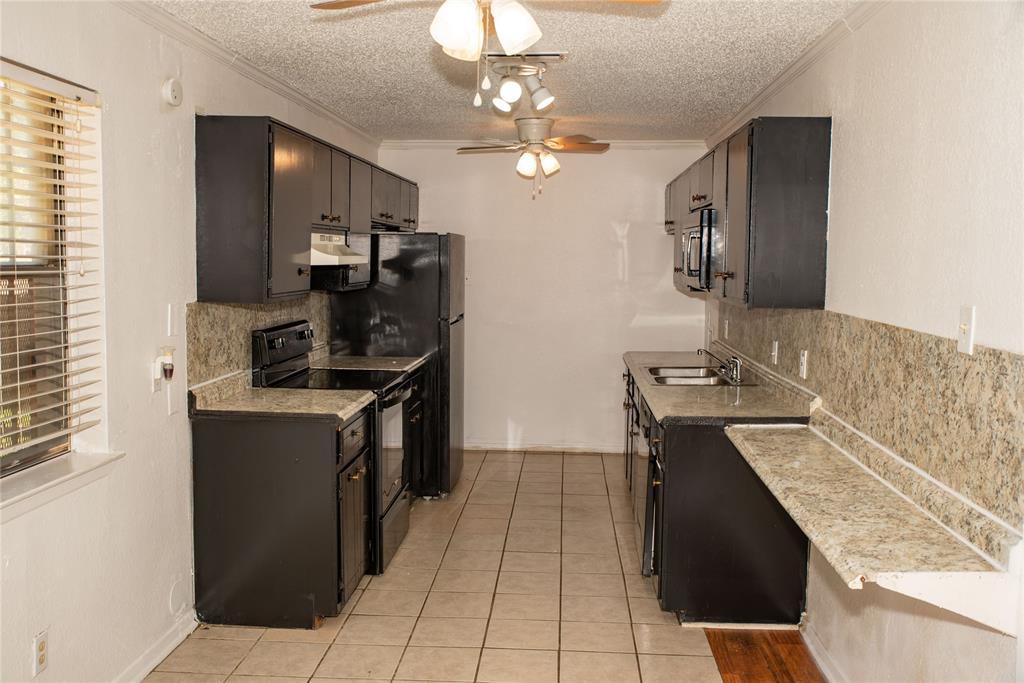 513 Worthway Drive Property Photo 3