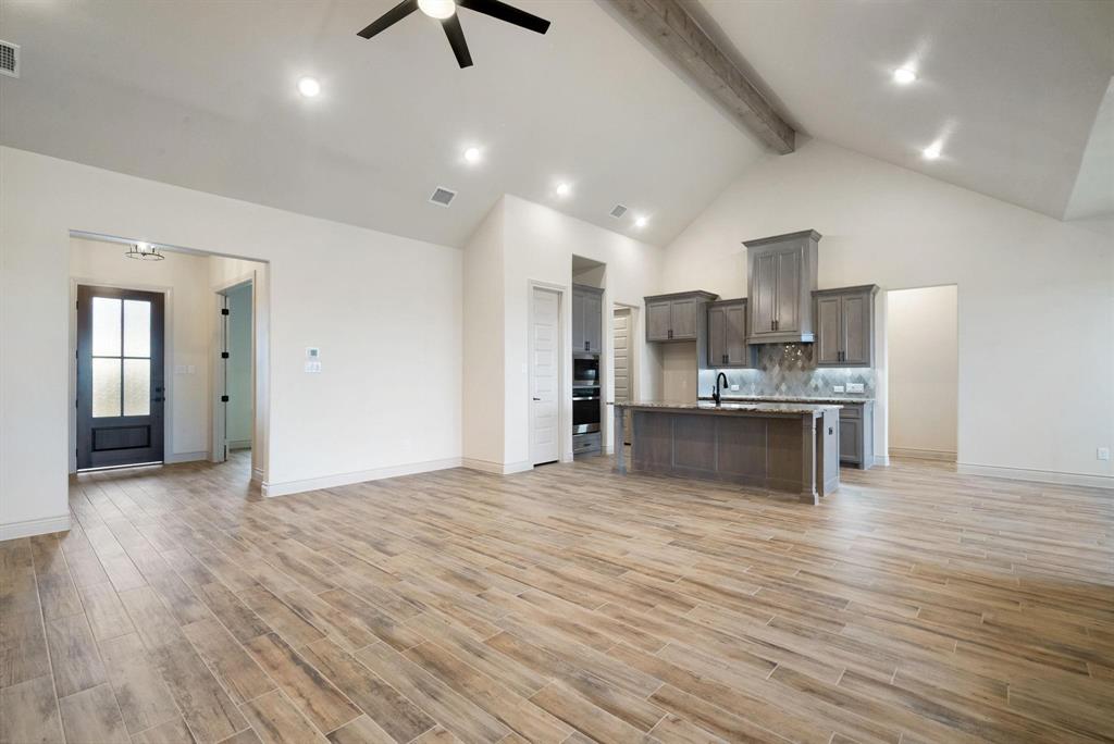 195 Coalson Crossing Property Photo 8