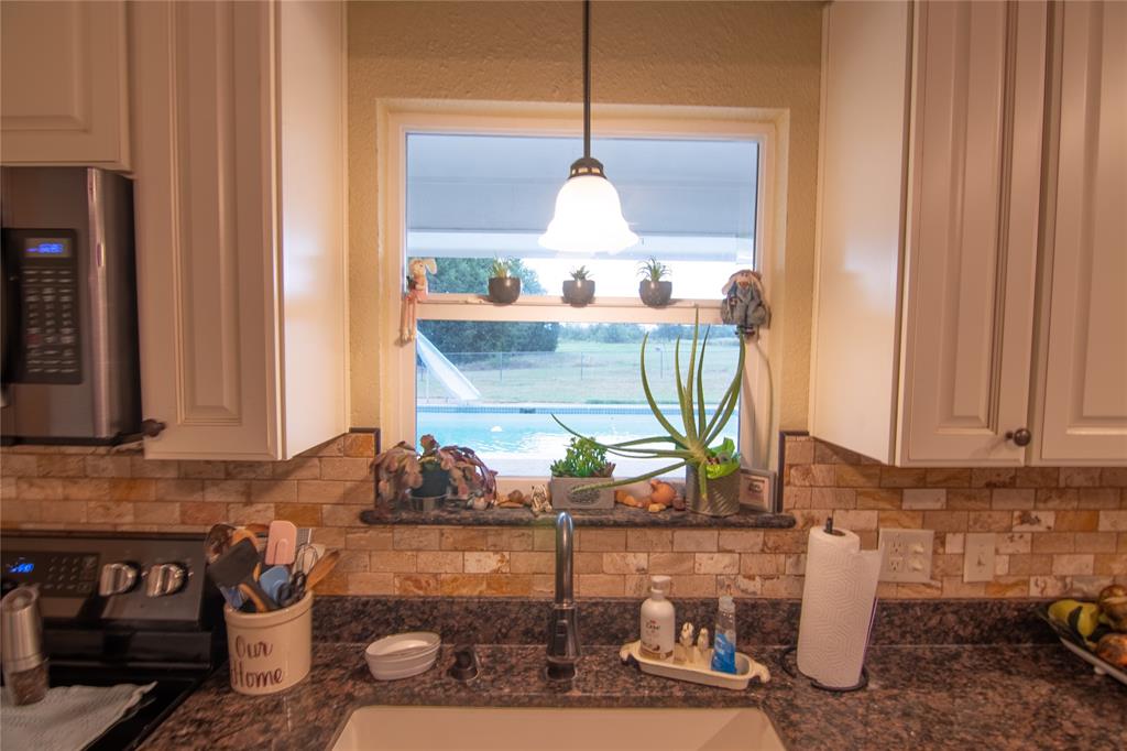 13818 Cr 2857 Property Photo 13