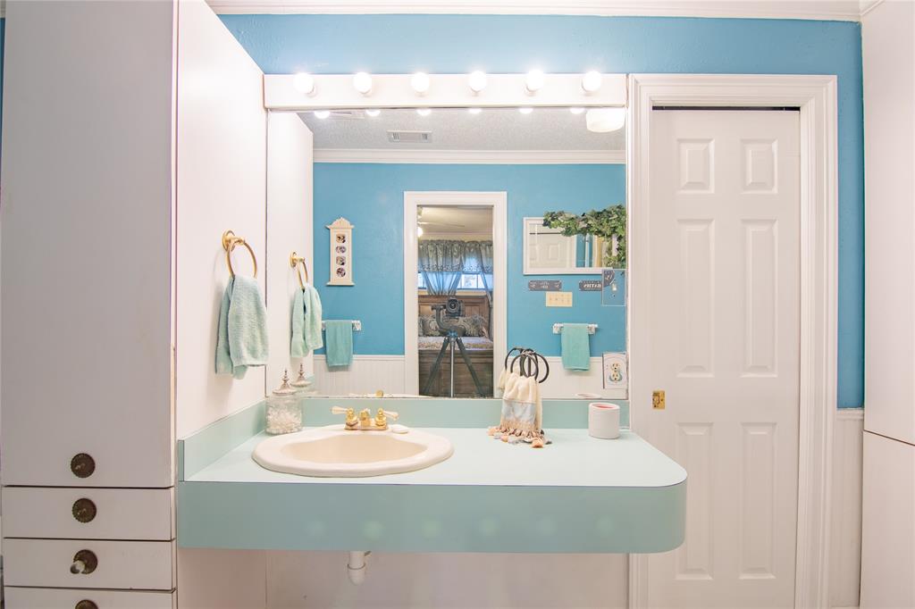 13818 Cr 2857 Property Photo 22