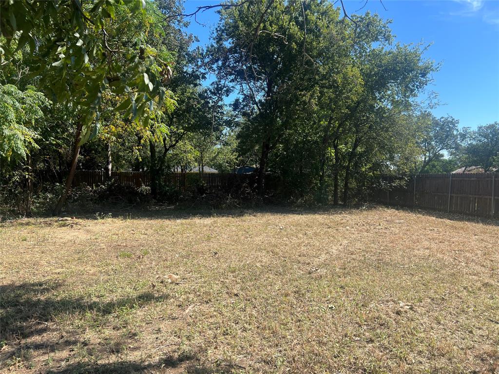 406 N Cleburne Whitney Road Property Photo 5
