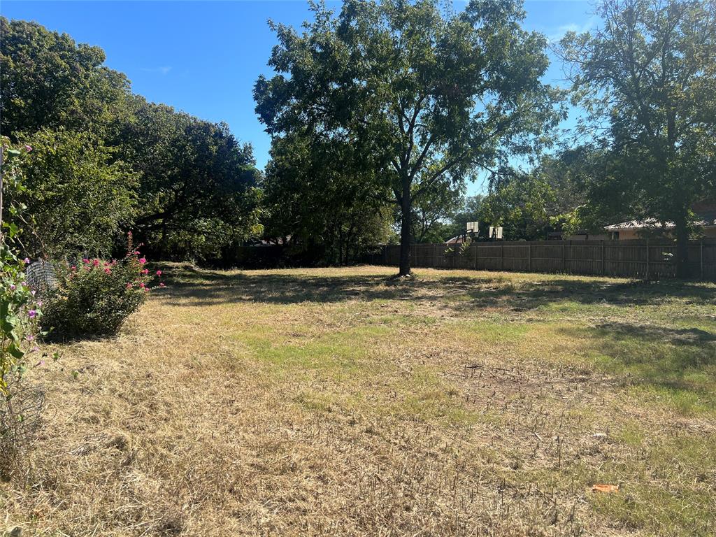 406 N Cleburne Whitney Road Property Photo 8