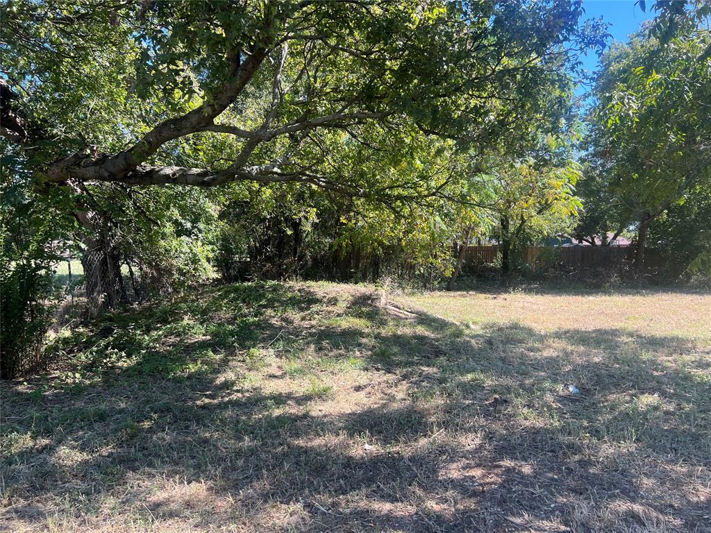406 N Cleburne Whitney Road Property Photo 9