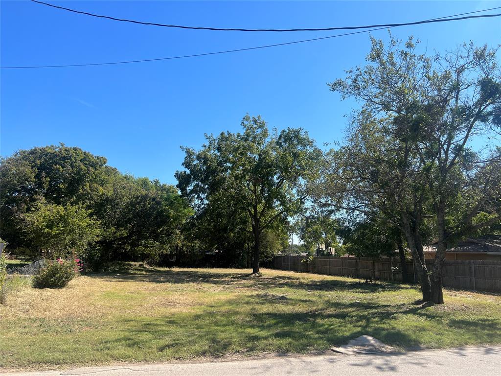 406 N Cleburne Whitney Road Property Photo 10