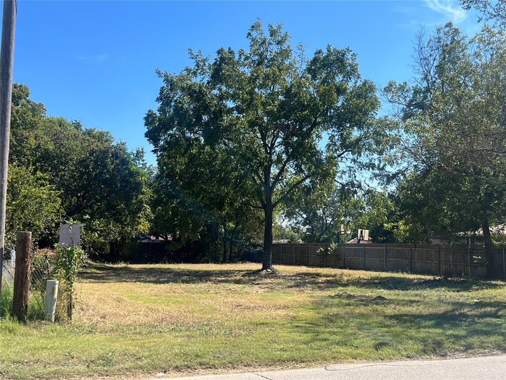 406 N Cleburne Whitney Road Property Photo 11