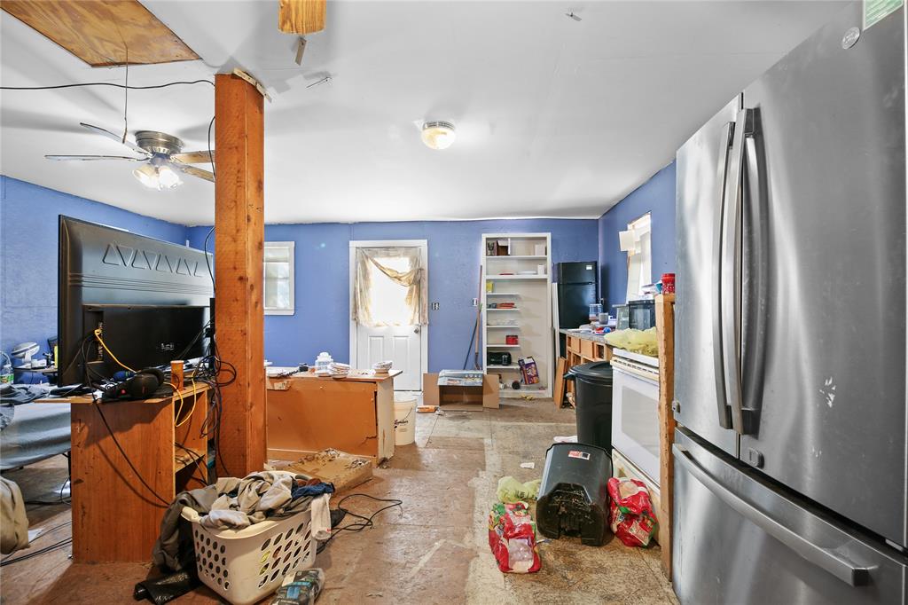 439 Fm 2604 Property Photo 10