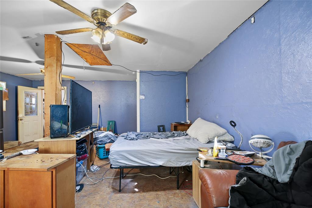 439 Fm 2604 Property Photo 11