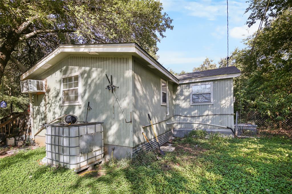 439 Fm 2604 Property Photo 17