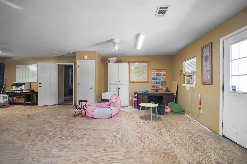 439 Fm 2604 Property Photo 18