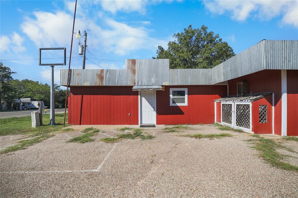 439 Fm 2604 Property Photo 24