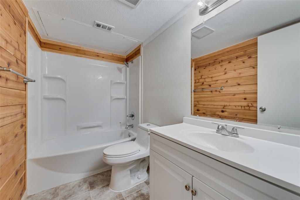 11913 Leisure Drive Property Photo 9
