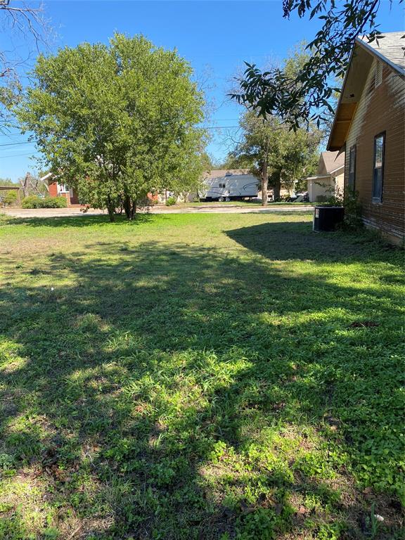 501 W 12th Property Photo 18