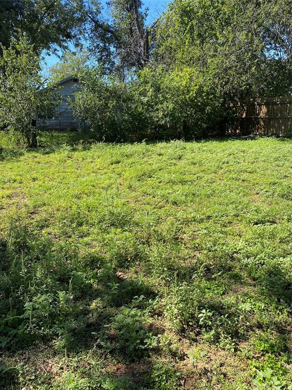 501 W 12th Property Photo 20