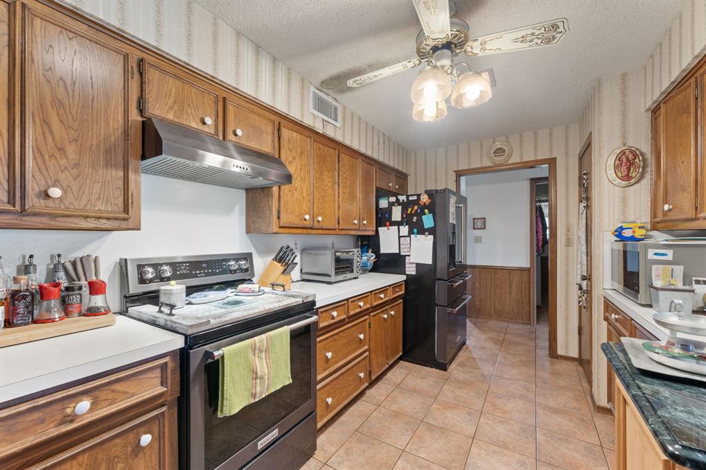 13633 Alexander Road Property Photo 9