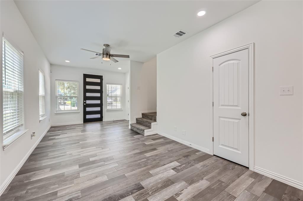112 Mcclain Street Property Photo 6