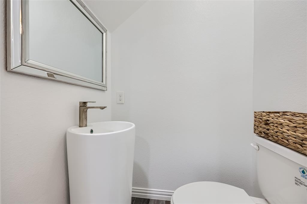 112 Mcclain Street Property Photo 17