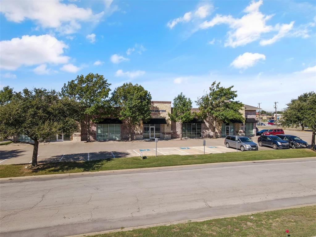 202 Hyde Park Boulevard Property Photo 2