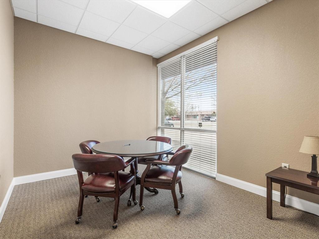 202 Hyde Park Boulevard Property Photo 19