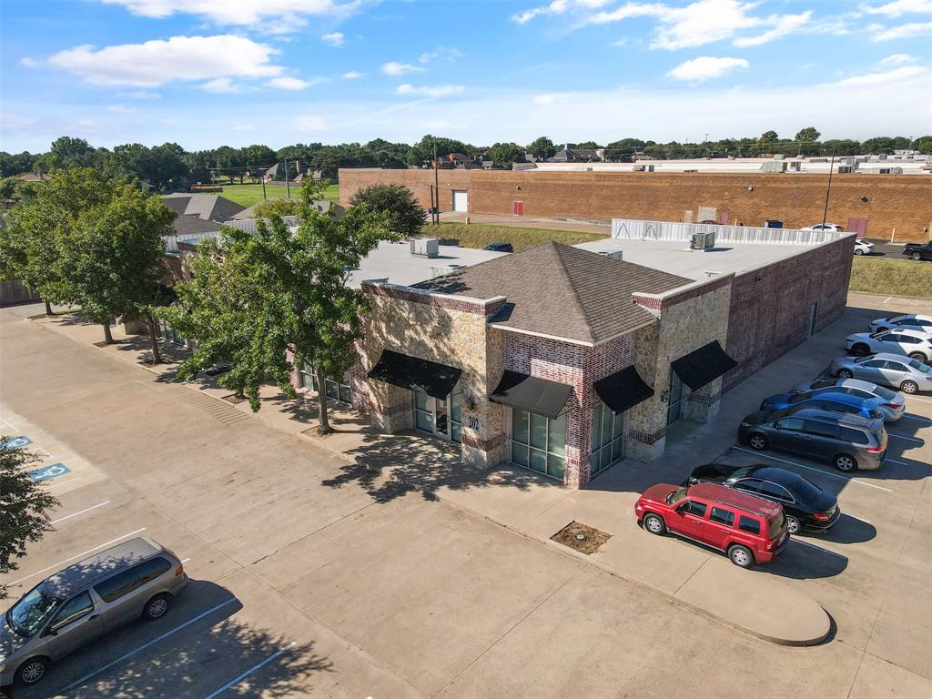 202 Hyde Park Boulevard Property Photo 31