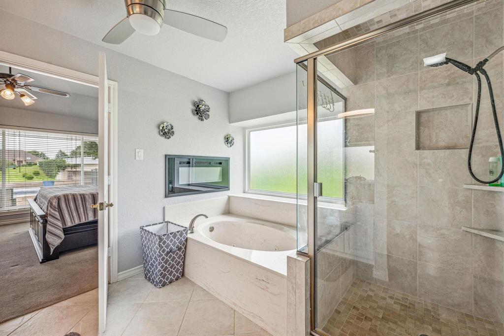 2415 Pebble Drive Property Photo 17