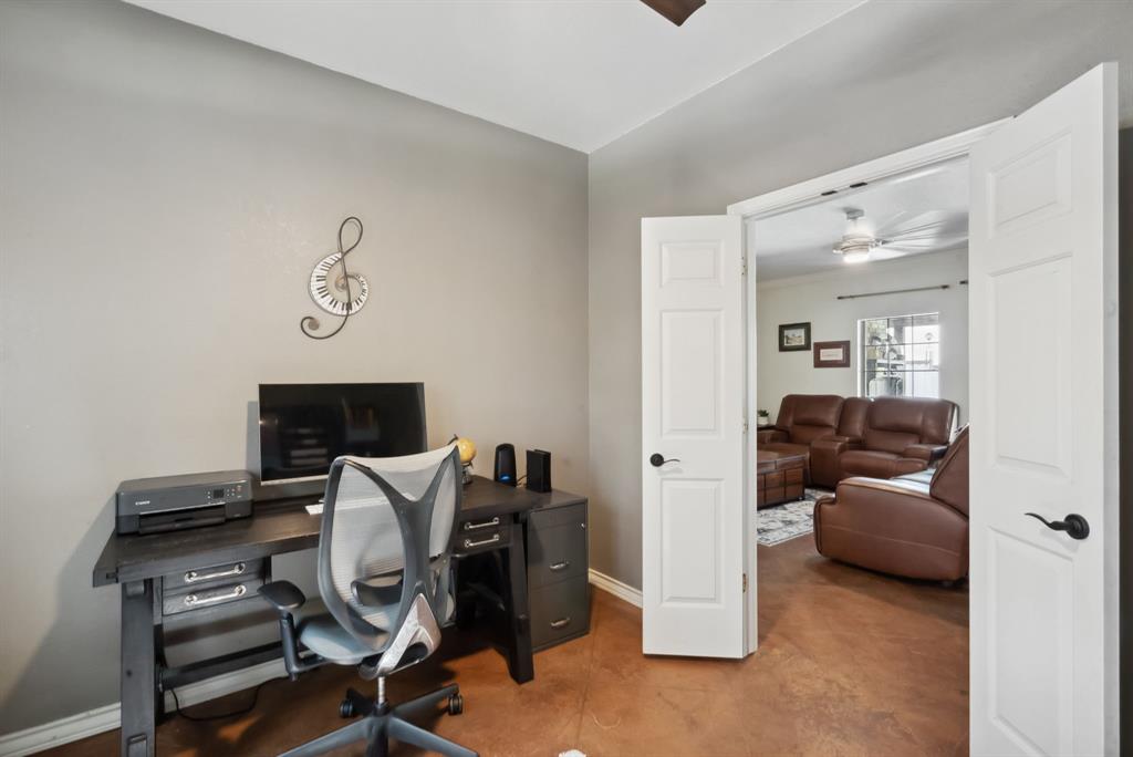 102 Woodrun Court Property Photo 13