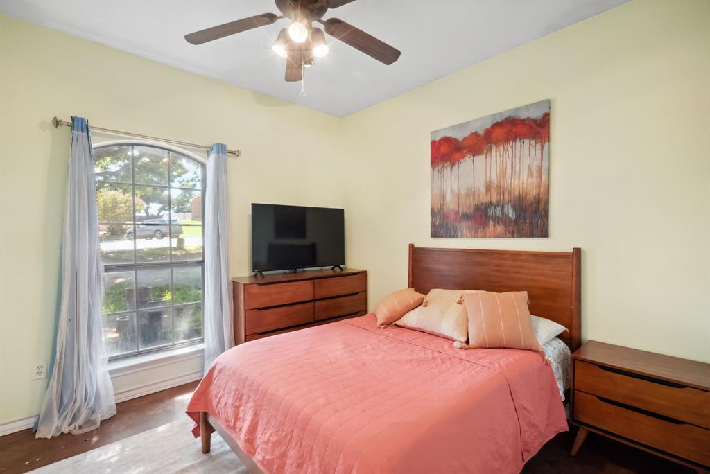 102 Woodrun Court Property Photo 18