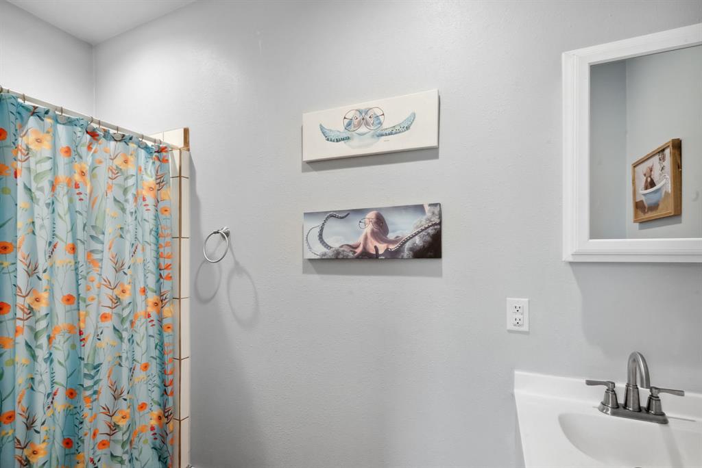 102 Woodrun Court Property Photo 32