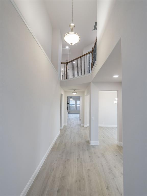 127 Winterwood Drive Property Photo 3